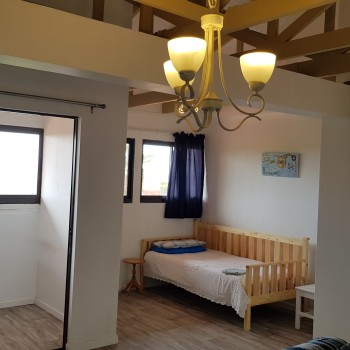 Galia Day Bed and Enclosed Balcony