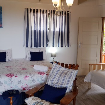 Darya king + single day bed