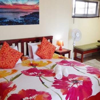 Sienna with  King Size bed and dining table